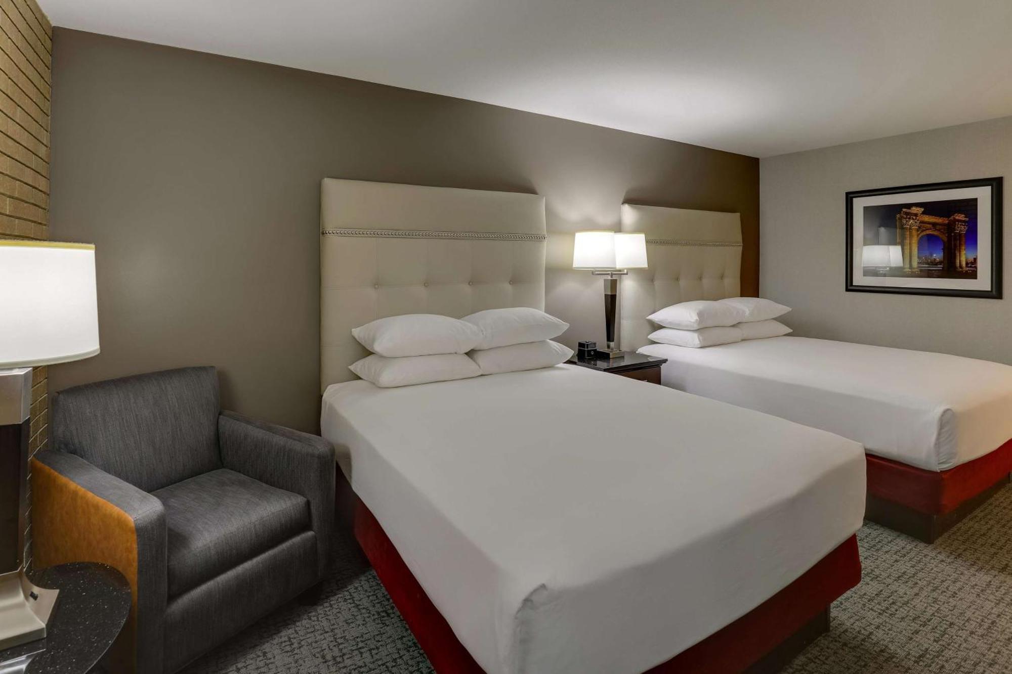 Drury Inn & Suites Columbus Dublin Buitenkant foto