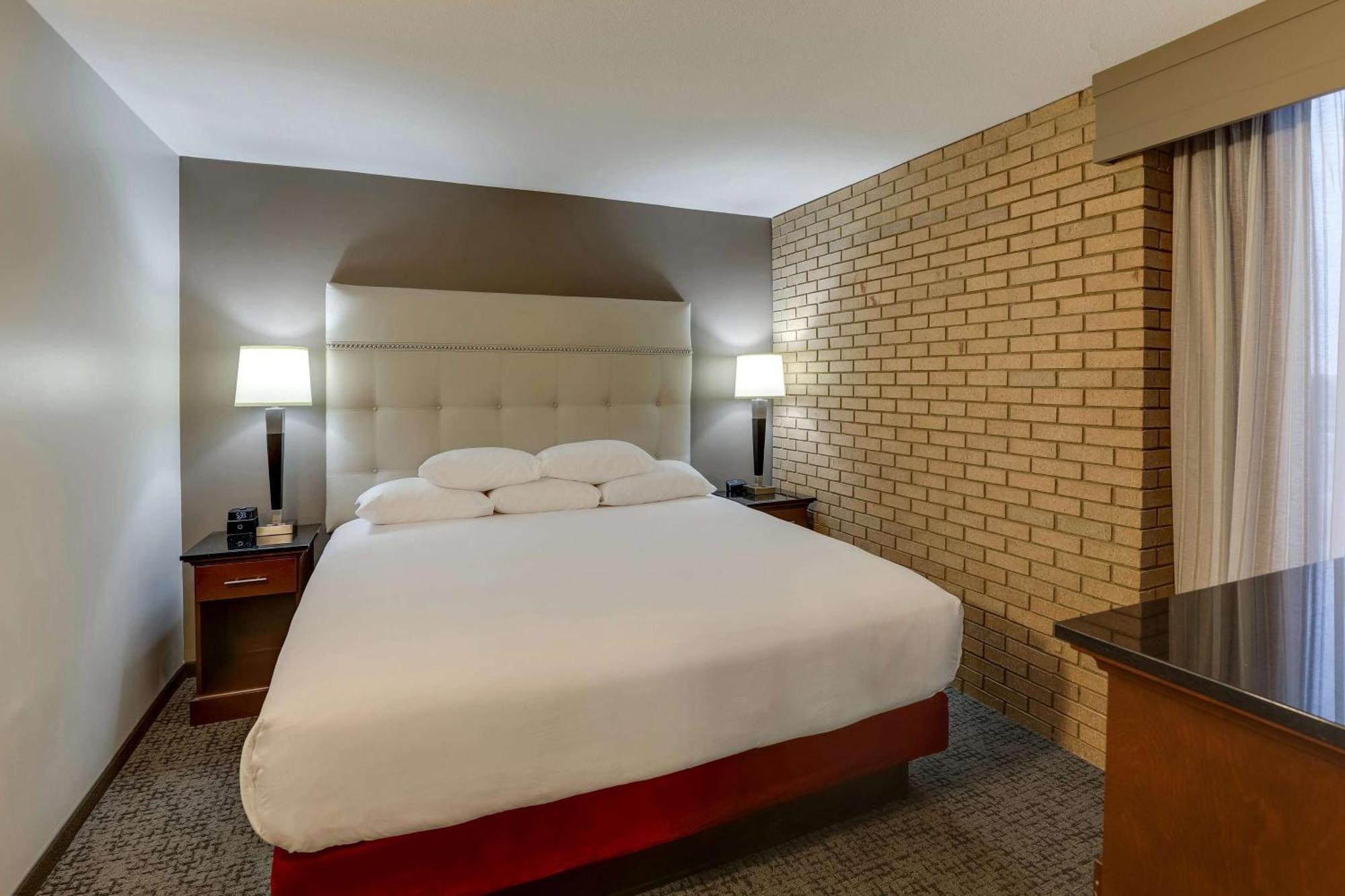 Drury Inn & Suites Columbus Dublin Buitenkant foto