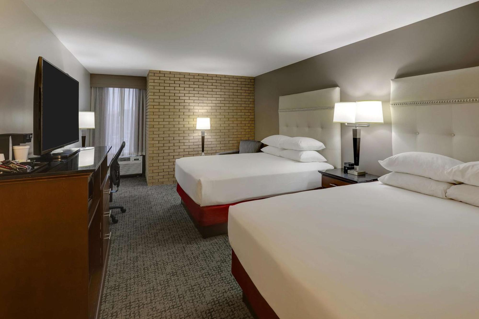 Drury Inn & Suites Columbus Dublin Buitenkant foto