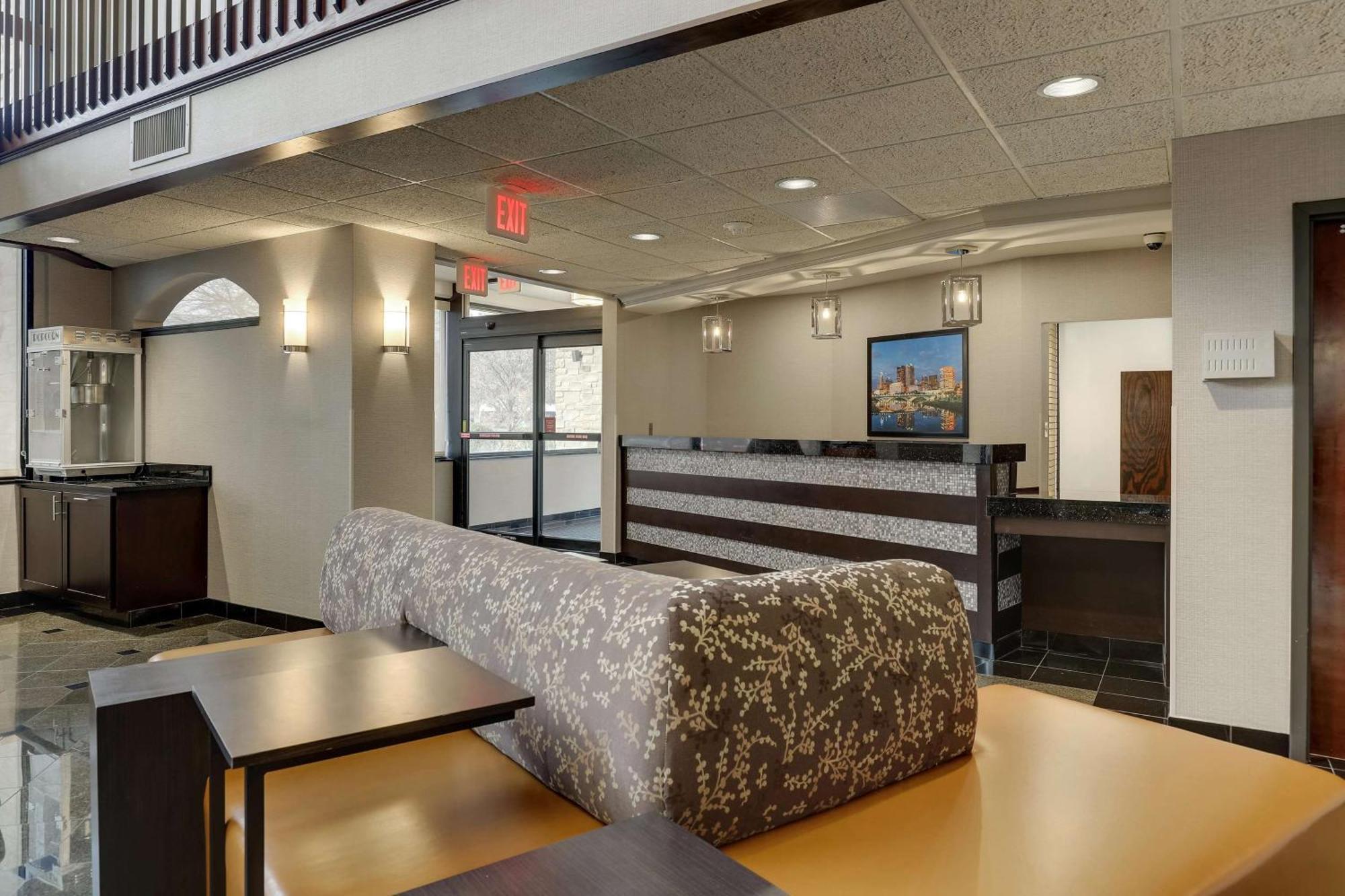 Drury Inn & Suites Columbus Dublin Buitenkant foto