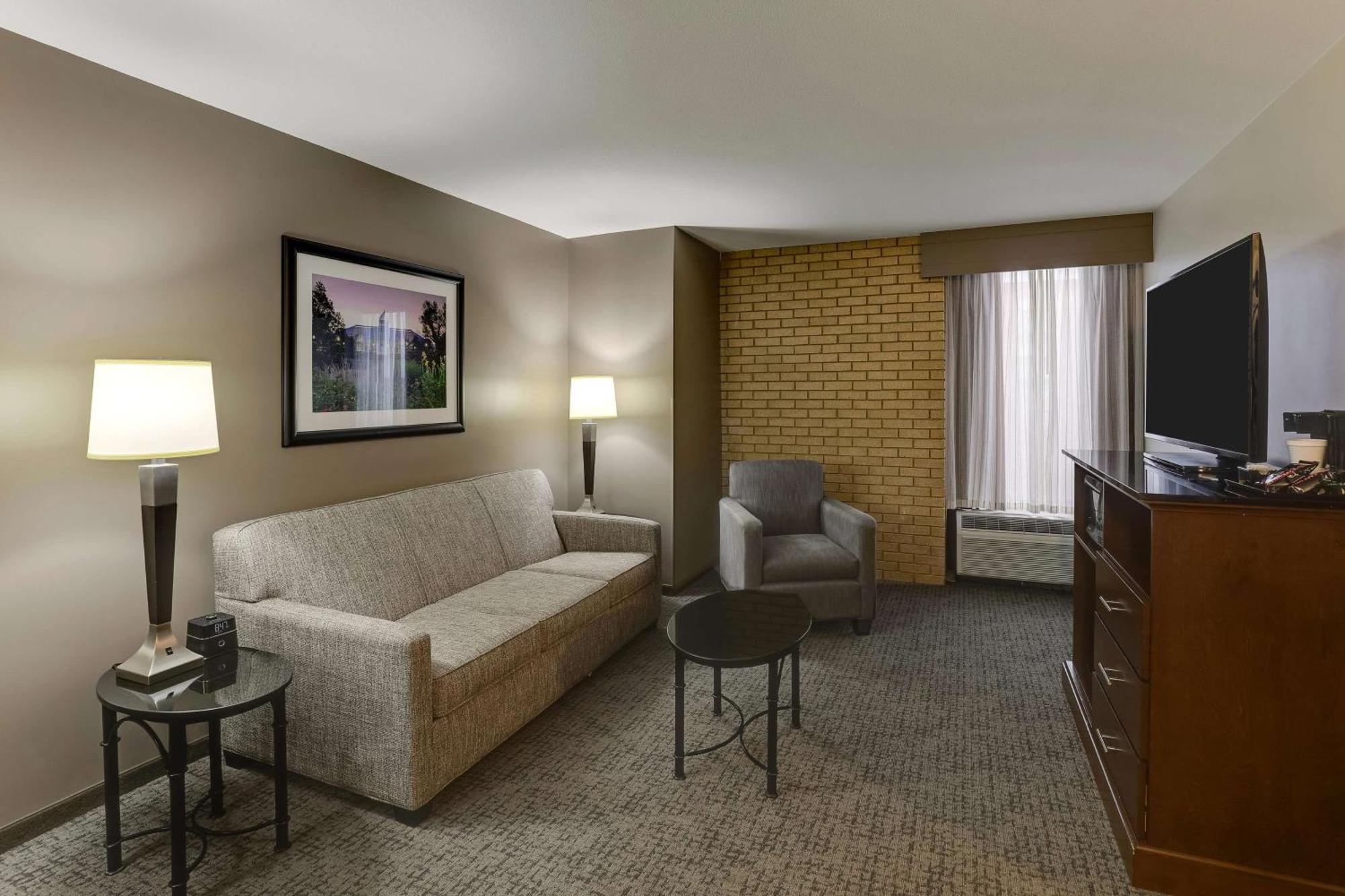 Drury Inn & Suites Columbus Dublin Buitenkant foto
